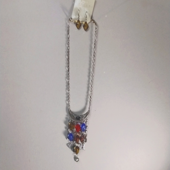 Women's Silver tone Design Colorful Drop beaded Necklace with Matching Earrings - Picture 4 of 10